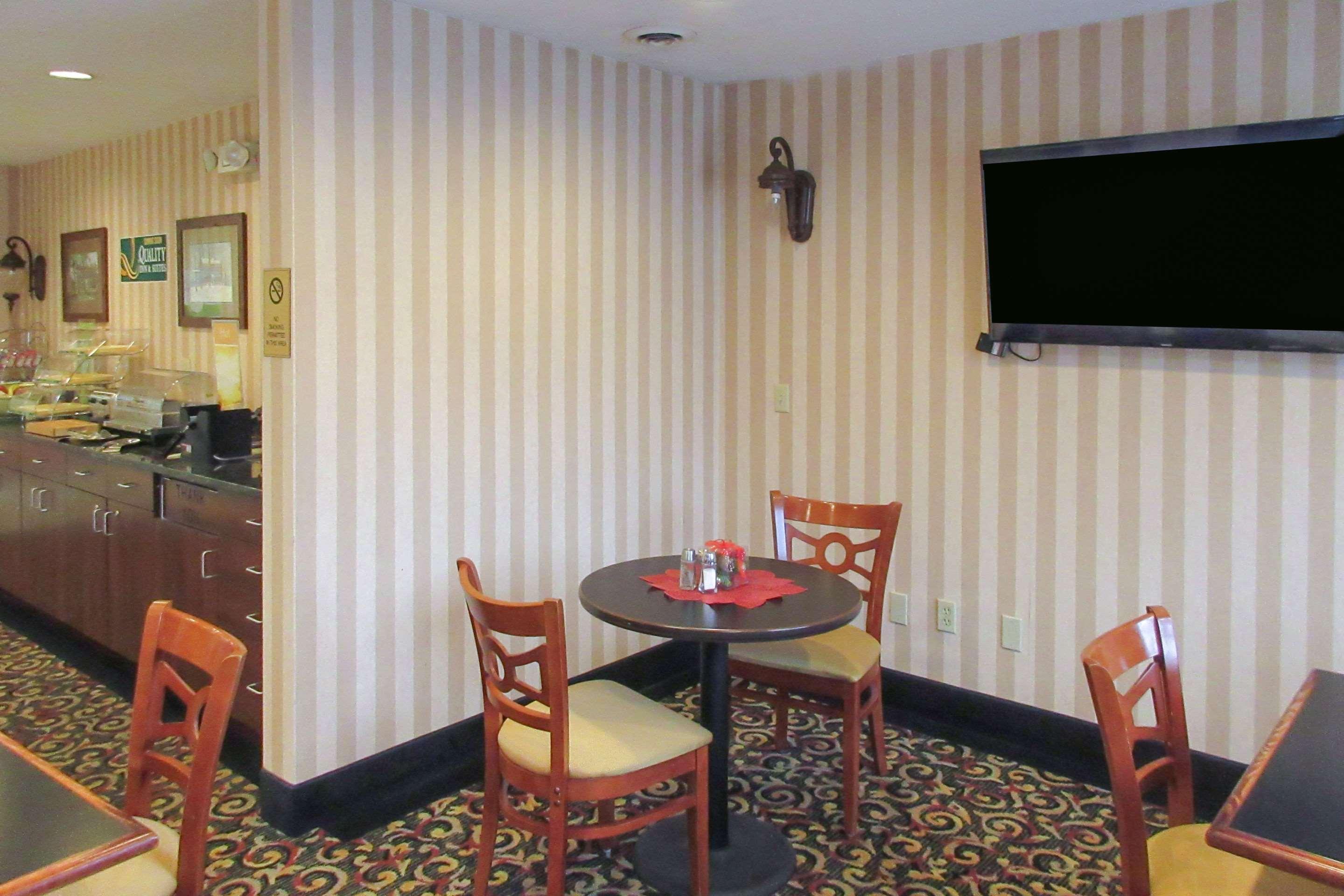 Quality Inn & Suites Prestonsburg Next To Mountain Arts Center Exterior foto