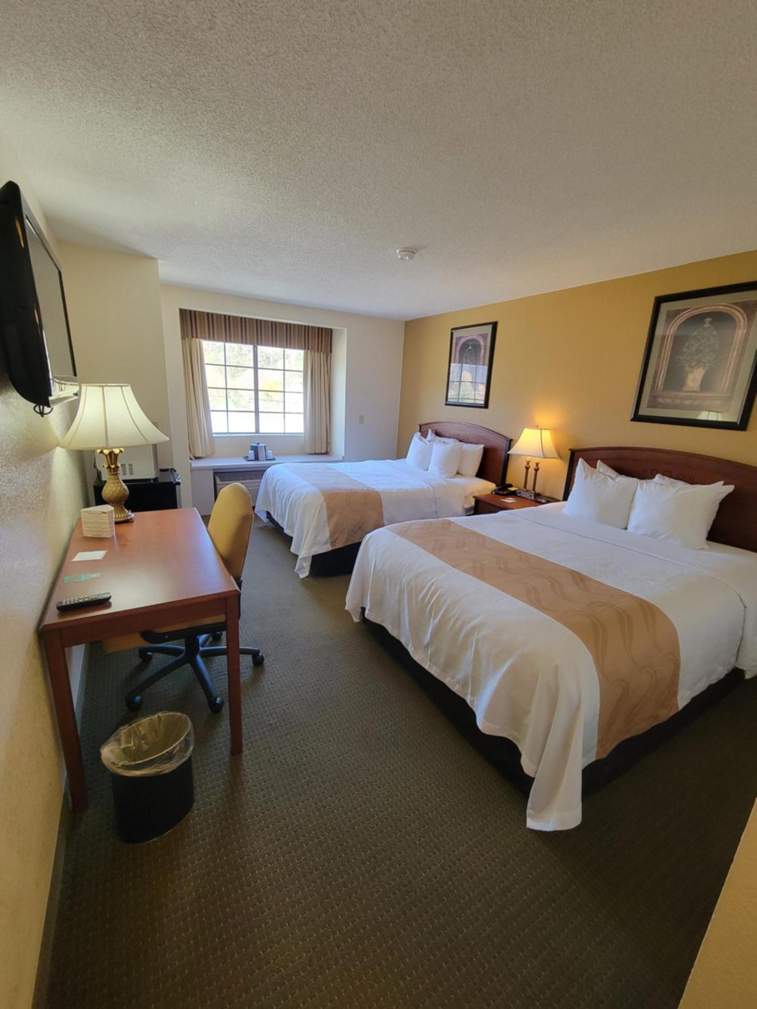 Quality Inn & Suites Prestonsburg Next To Mountain Arts Center Exterior foto